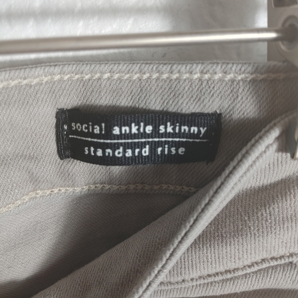 NWOT Sanctuary Social Ankle Skinny Jean Gray 32 - Picture 2 of 6